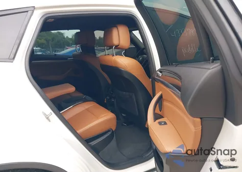 2011 BMW X6 xDrive50I z USA, uszkodzony, nr VIN 5UXFG8C55BLZ96584